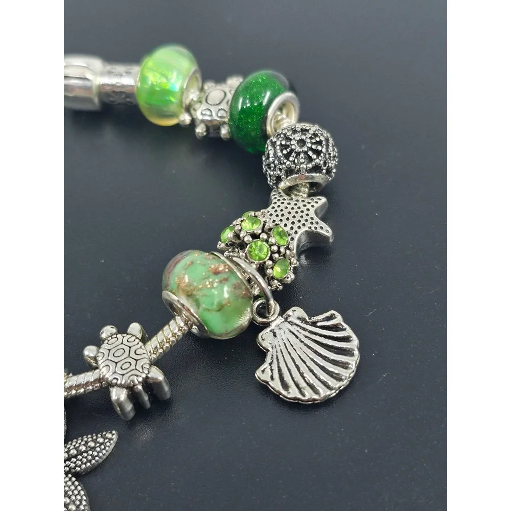 Green Ocean Charm Bracelet Sea Turtle Dolphin Starfish Glass Beads‎ Silver Tone